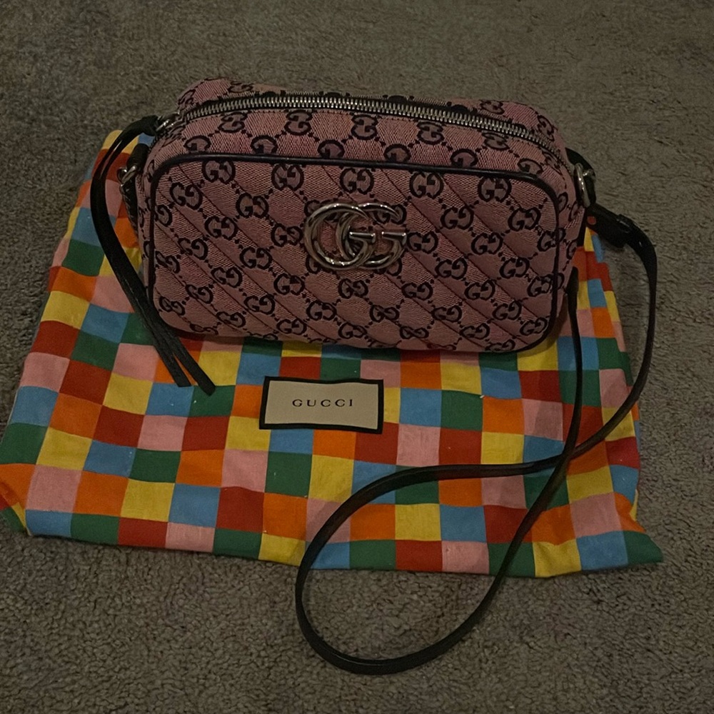 Gucci GG Marmont Shoulder Bag in Pink Canvas